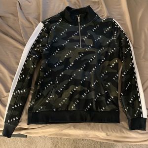 Victoria’s Secret PINK Half Zip Pullover M Camo